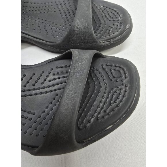 Crocs Sandals Black Cleo Relaxed Fit Strappy Slip On Shoes Women’s Size 7 - Picture 4 of 11